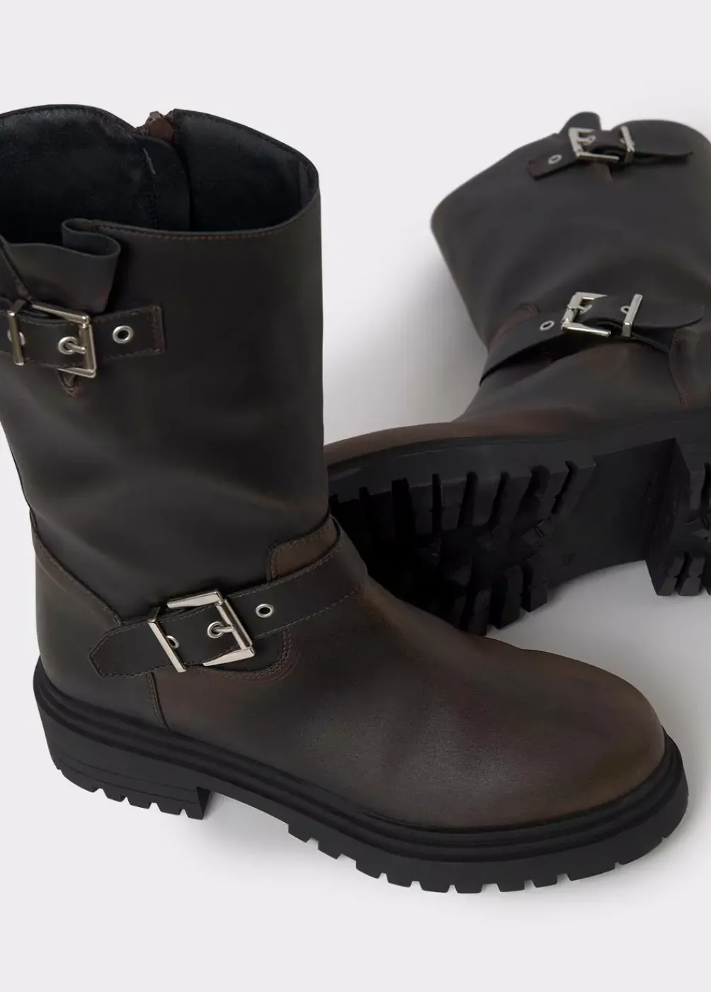 Bota Motera Hebillas-Brownie Spain Hot